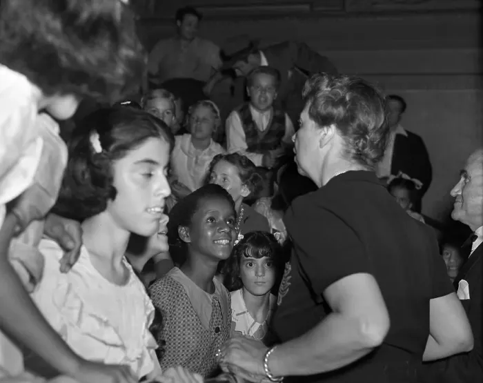 Framed Print : Eleanor Roosevelt Talking to Young Students Framed Print : Eleanor Roosevelt Talking to Young Students