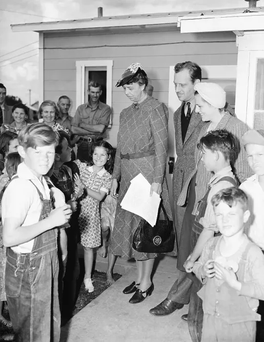 Framed Print : Eleanor Roosevelt Visiting Children Framed Print : Eleanor Roosevelt Visiting Children