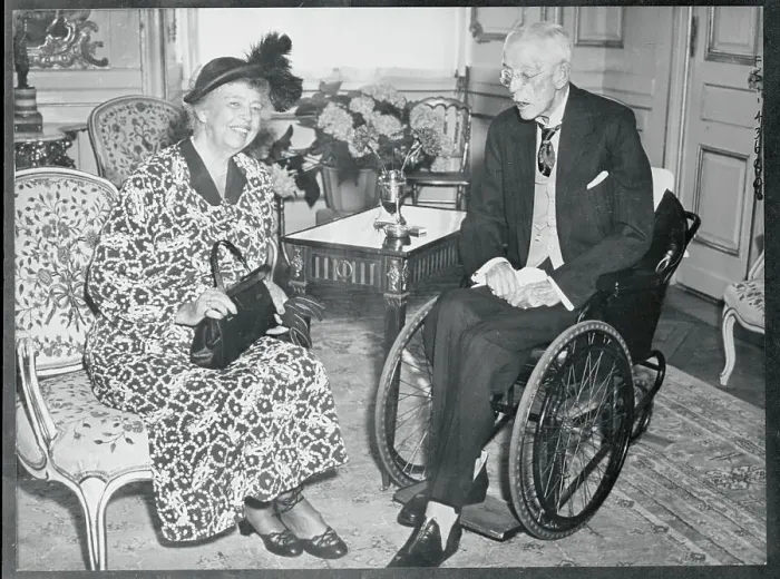 Framed Print : Eleanor Roosevelt Visiting King Gustav Framed Print : Eleanor Roosevelt Visiting King Gustav