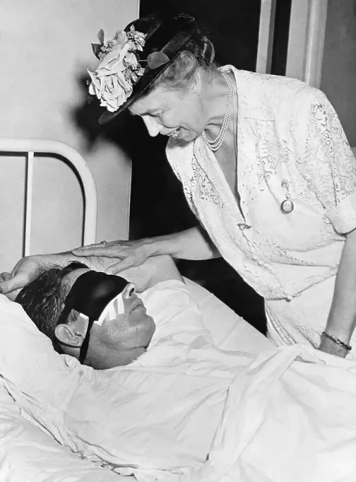 Framed Print : Eleanor Roosevelt Visiting Wounded Soldier Framed Print : Eleanor Roosevelt Visiting Wounded Soldier