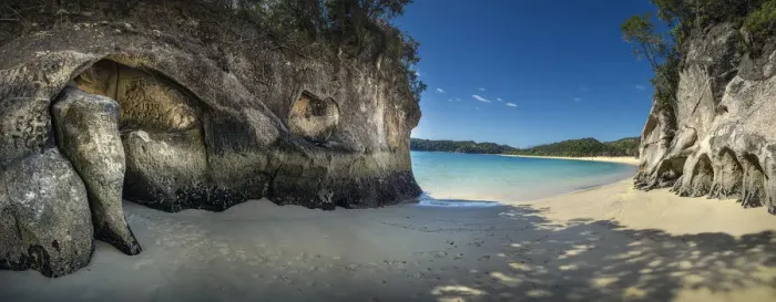 Framed Print : Elephant Rock in Abel Tasman National Park, New Zealand Framed Print : Elephant Rock in Abel Tasman National Park, New Zealand