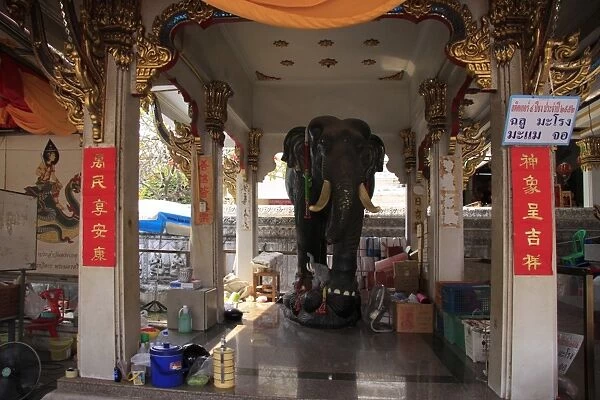 Elephant Statue at Ayutthaya Wat Panan Choeng