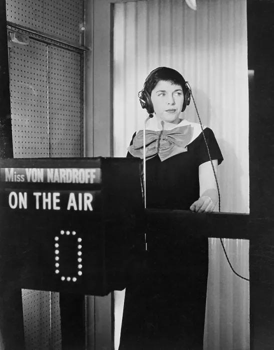 Framed Print : Elfrida Von Nardroff on Twenty-One Game Show Framed Print : Elfrida Von Nardroff on Twenty-One Game Show