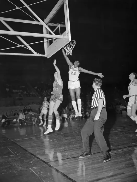 Framed Print : Elgin Baylor Jumping for a Layup