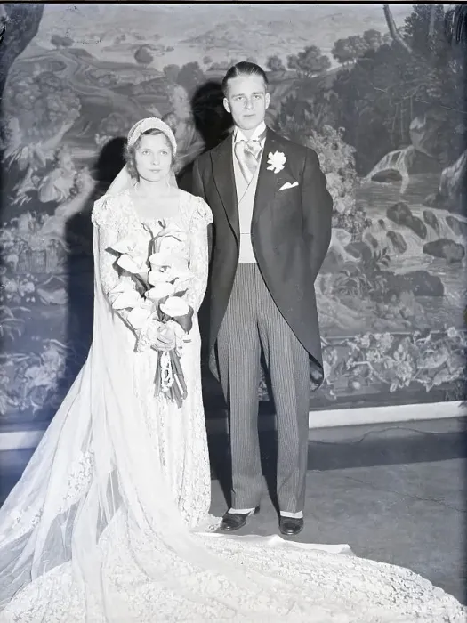 Framed Print : Eliott Roosevelt and Elizabeth Donner Wedding Framed Print : Eliott Roosevelt and Elizabeth Donner Wedding