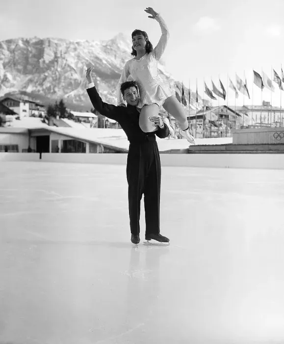 Elisabeth Schwarz and Kurt Oppelt Skating Print, 2/3/1956. Art
