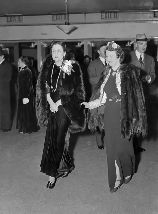 Framed Print : Elizabeth Arden (Right) With Friend Framed Print : Elizabeth Arden (Right) With Friend