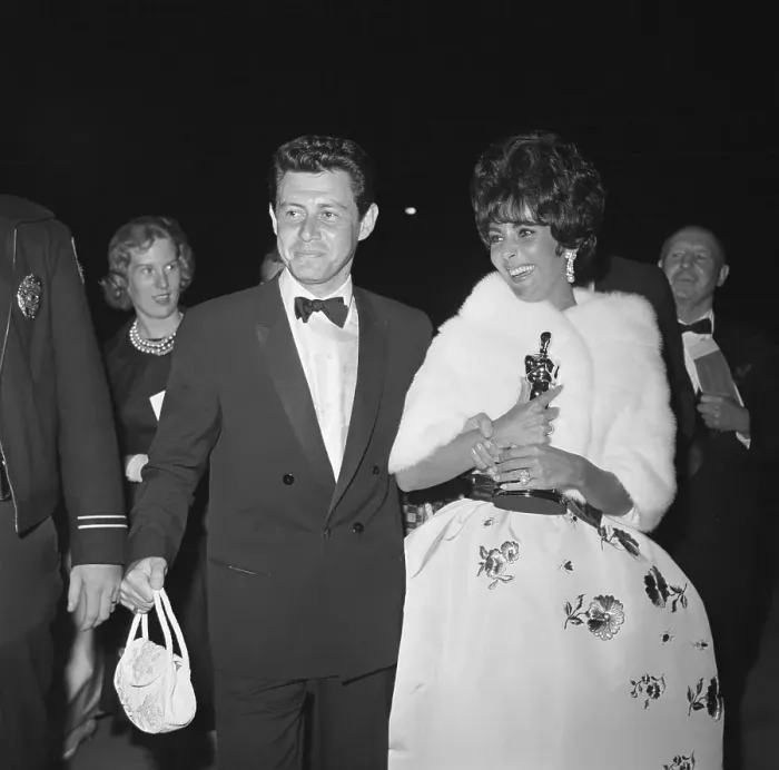 Framed Print : Elizabeth Taylor and Eddie Fisher in Formal Attire Framed Print : Elizabeth Taylor and Eddie Fisher in Formal Attire