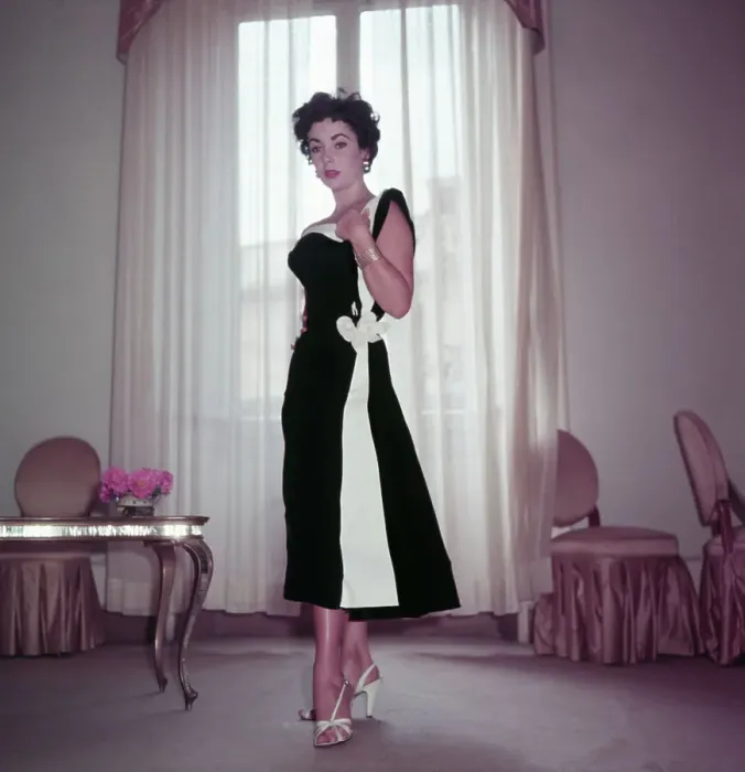 Framed Print : Elizabeth Taylor Modeling B & W Dress Framed Print : Elizabeth Taylor Modeling B & W Dress