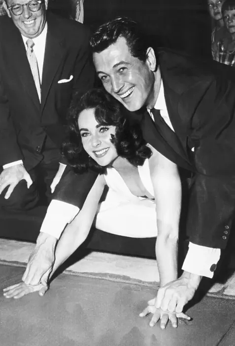 Framed Print : Elizabeth Taylor With Rock Hudson Framed Print : Elizabeth Taylor With Rock Hudson