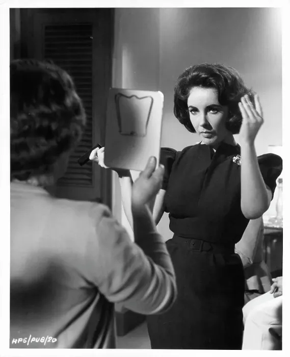 Framed Print : Elizabeth Taylor In Suddenly, Last Summer Framed Print : Elizabeth Taylor In Suddenly, Last Summer