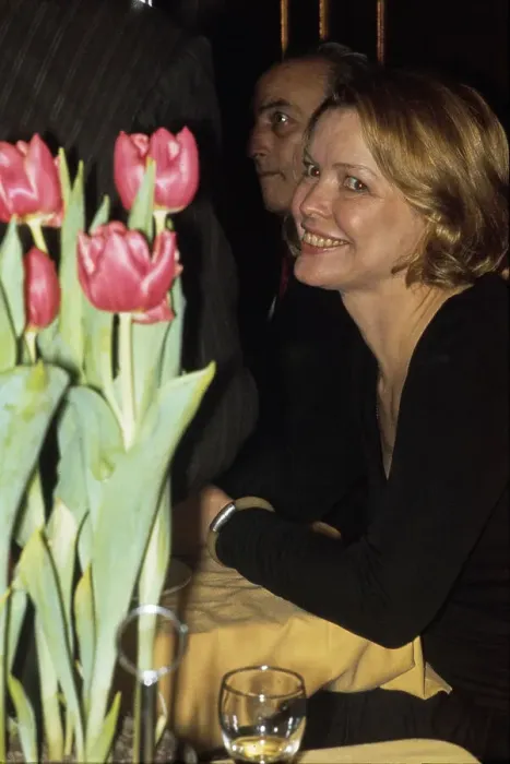 Framed Print : Ellen Burstyn With Tulips