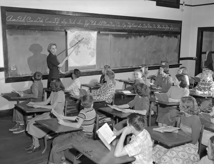 Framed Print : Ellengton Elementary School Classroom Framed Print : Ellengton Elementary School Classroom