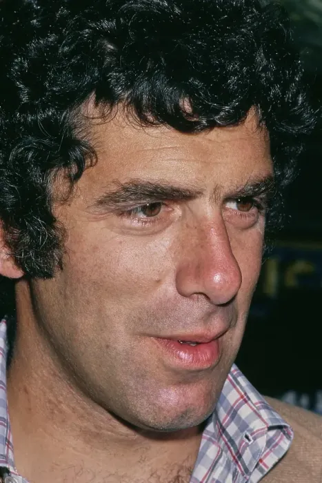 Framed Print : Elliott Gould Framed Print : Elliott Gould