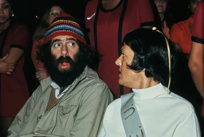 Framed Print : Elliott Gould and Keely Smith