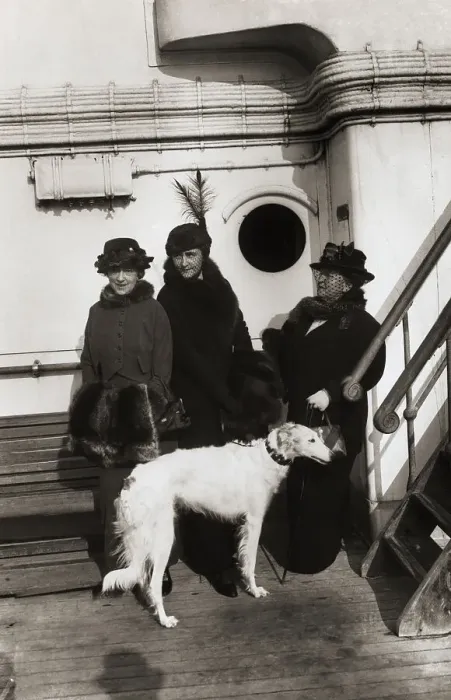 Framed Print : Elsie de Wolfe with Anne Morgan and Elizabeth Marbury Framed Print : Elsie de Wolfe with Anne Morgan and Elizabeth Marbury