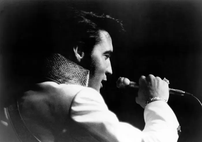 Framed Print : Elvis Presley in 1970 Framed Print : Elvis Presley in 1970