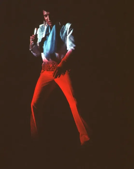 Framed Print : Elvis Presley in concert in Las Vegas Framed Print : Elvis Presley in concert in Las Vegas