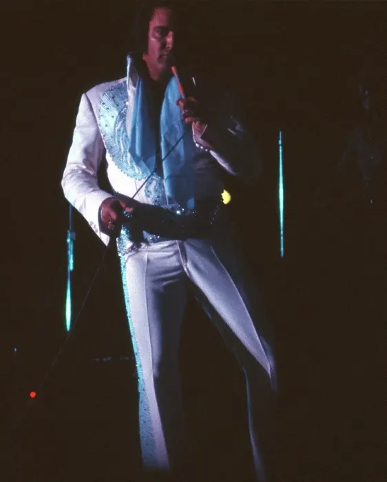 Framed Print : Elvis Presley in concert in Las Vegas Framed Print : Elvis Presley in concert in Las Vegas