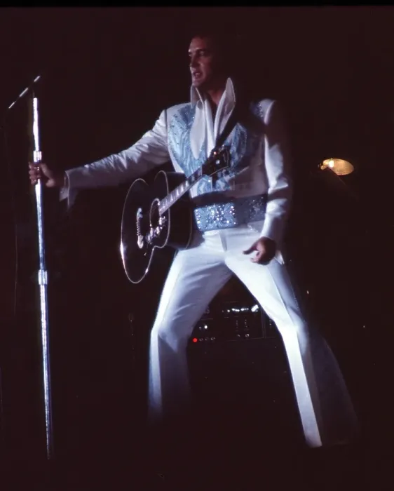 Framed Print : Elvis Presley in concert in Las Vegas Framed Print : Elvis Presley in concert in Las Vegas