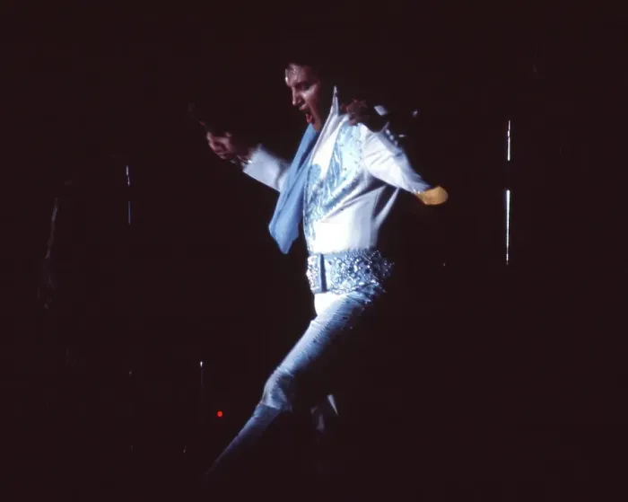 Framed Print : Elvis Presley in concert in Las Vegas Framed Print : Elvis Presley in concert in Las Vegas