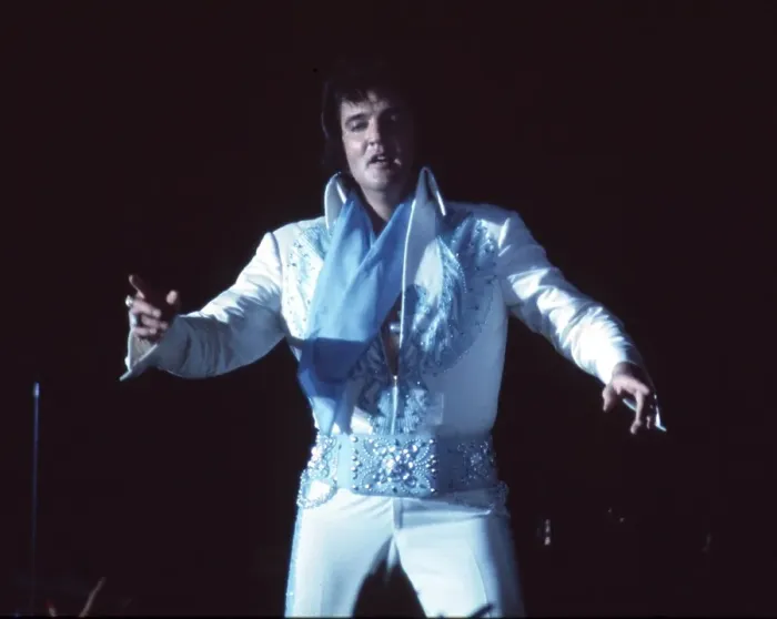 Framed Print : Elvis Presley in concert in Las Vegas Framed Print : Elvis Presley in concert in Las Vegas