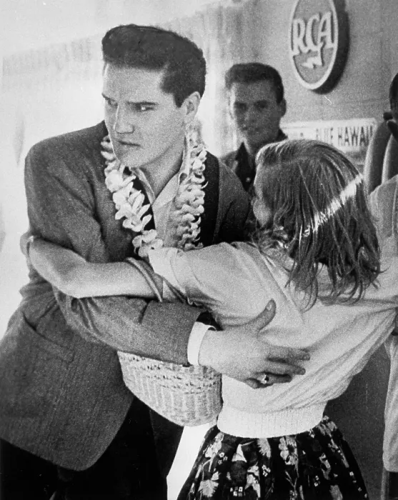 Framed Print : Elvis Presley in Hawaii Framed Print : Elvis Presley in Hawaii