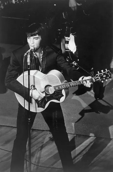 Framed Print : Elvis Presley Playing Guitar and Singing Framed Print : Elvis Presley Playing Guitar and Singing