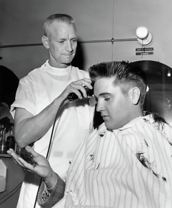 Framed Print : Elvis Presley Receives an Army Crew Cut Framed Print : Elvis Presley Receives an Army Crew Cut