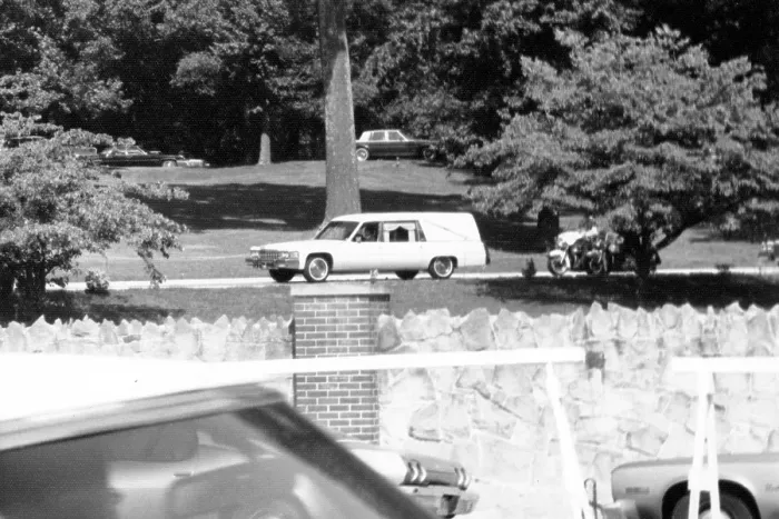 Framed Print : Elvis Presley's funeral procession Framed Print : Elvis Presley's funeral procession