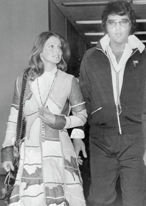 Framed Print : Elvis and Priscilla Presley Leaving Courtroom Framed Print : Elvis and Priscilla Presley Leaving Courtroom