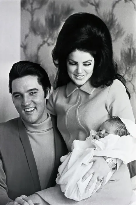 Framed Print : Elvis and Priscilla Presley with New Daughter Framed Print : Elvis and Priscilla Presley with New Daughter