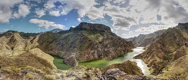 Embalse Presa del Parralillo reservoir, also called the green lake, in the mountains of Caldera de Tejeda, also called a petrified storm, Artenara Region, Gran Canaria, Canary Islands, Spain, Europe, PublicGround