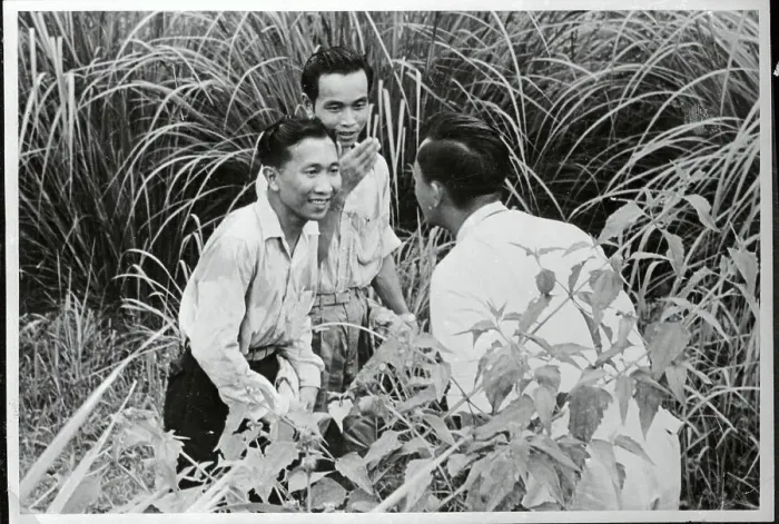 Framed Print : Emissaries of Chin Peng Delivering Message