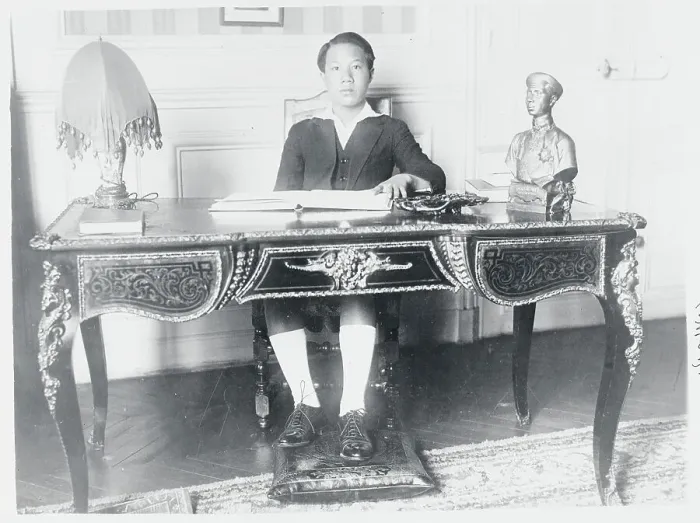 Framed Print : Emperor Dao Dai Reading a Book Framed Print : Emperor Dao Dai Reading a Book