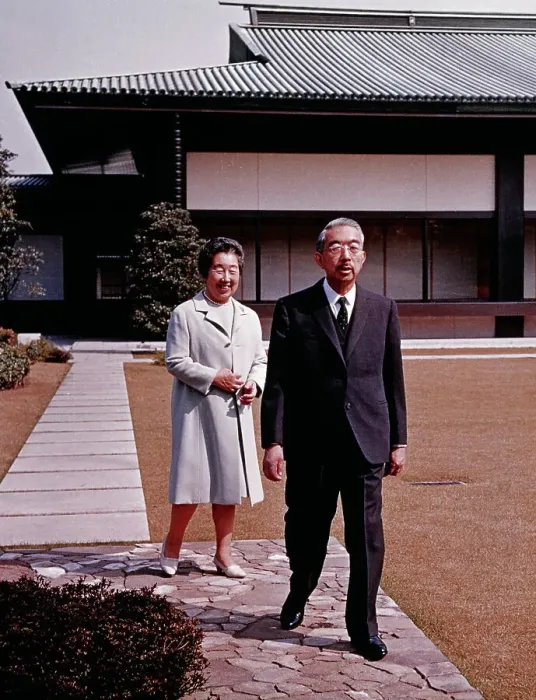 Framed Print : Emperor Hirohito and Empress Nagako Stopping for Photograph Framed Print : Emperor Hirohito and Empress Nagako Stopping for Photograph