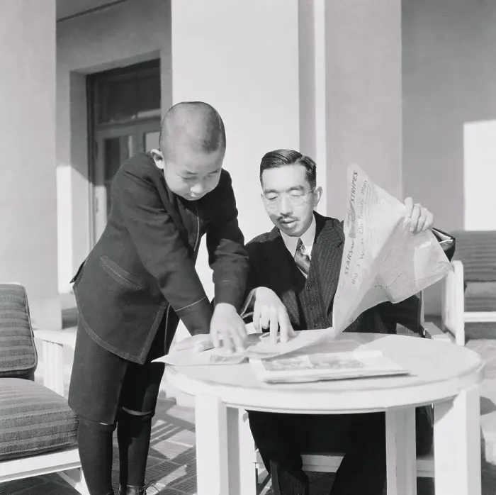 Framed Print : Emperor Hirohito and Prince Akihito Reading a Newspaper