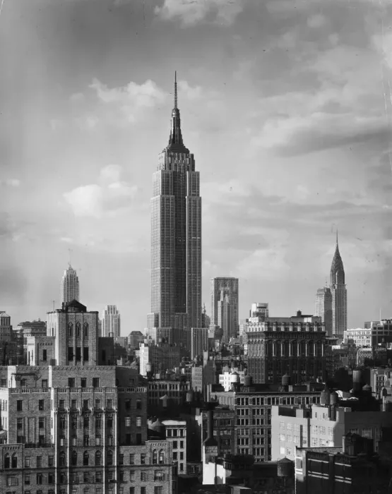 Framed Print : Empire State Building Framed Print : Empire State Building