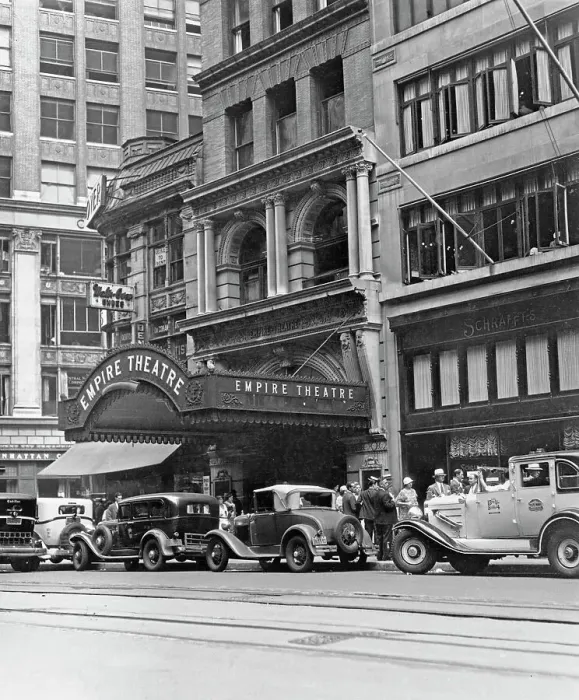 Framed Print : Empire Theatre, Broadway, New York City Framed Print : Empire Theatre, Broadway, New York City