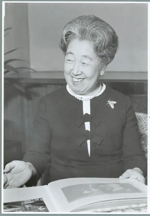 Framed Print : Empress Nagako Looking at Photos Framed Print : Empress Nagako Looking at Photos