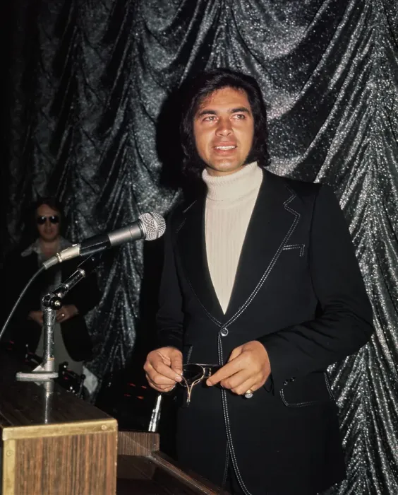 Framed Print : Engelbert Humperdinck, British Singer Framed Print : Engelbert Humperdinck, British Singer