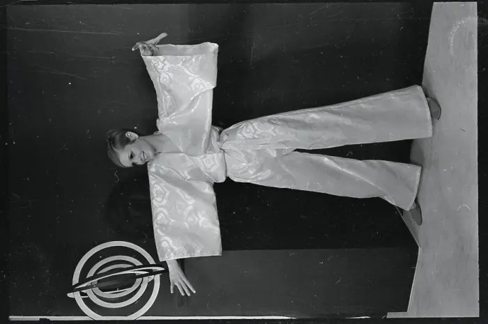 Framed Print : English Model Twiggy Wearing Item From her Own Collection Framed Print : English Model Twiggy Wearing Item From her Own Collection