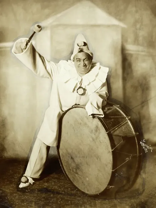 Framed Print : Enrico Caruso as Pagliacci Framed Print : Enrico Caruso as Pagliacci