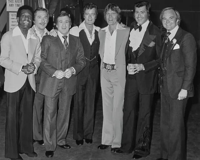 Framed Print : The Entertainers Framed Print : The Entertainers