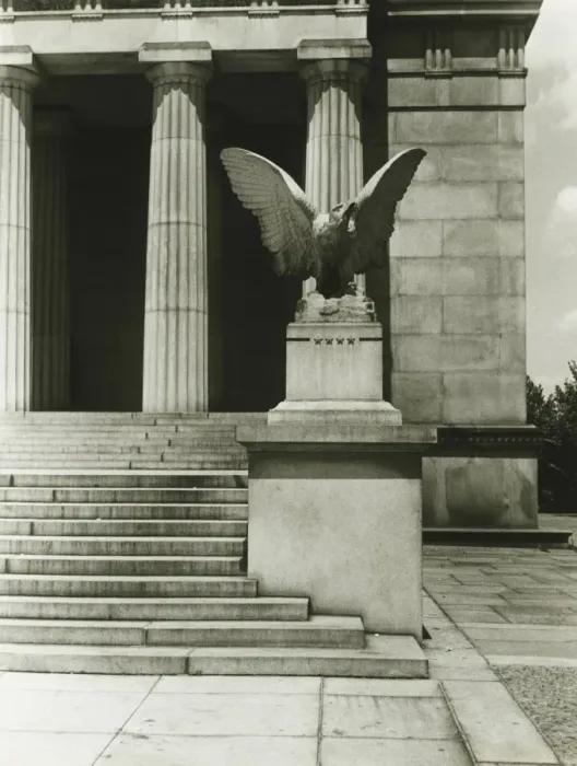 Framed Print : Entrance to monumental building, (B&W) Framed Print : Entrance to monumental building, (B&W)