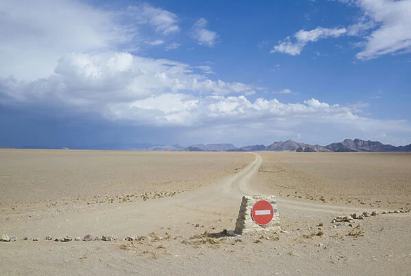 No entry sign, scenic landscape, Namib-Naukluft National Park, Hardap Region, Namibia