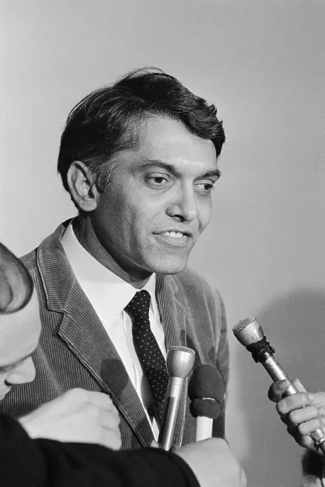 Framed Print : Eqbal Ahmad Talking to Newsmen Framed Print : Eqbal Ahmad Talking to Newsmen