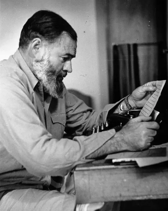Framed Print : Ernest Hemingway Framed Print : Ernest Hemingway