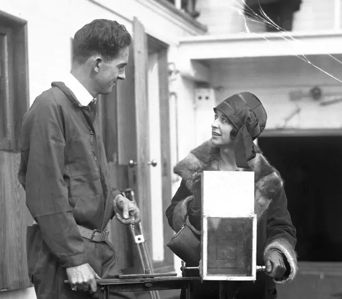Framed Print : Ernest Schoedsack And Ruth Rose Hold Underwater Camera Framed Print : Ernest Schoedsack And Ruth Rose Hold Underwater Camera