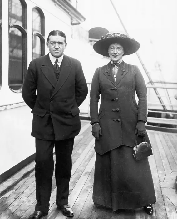 Framed Print : Ernest Shackleton and Wife Emily on Ship Framed Print : Ernest Shackleton and Wife Emily on Ship